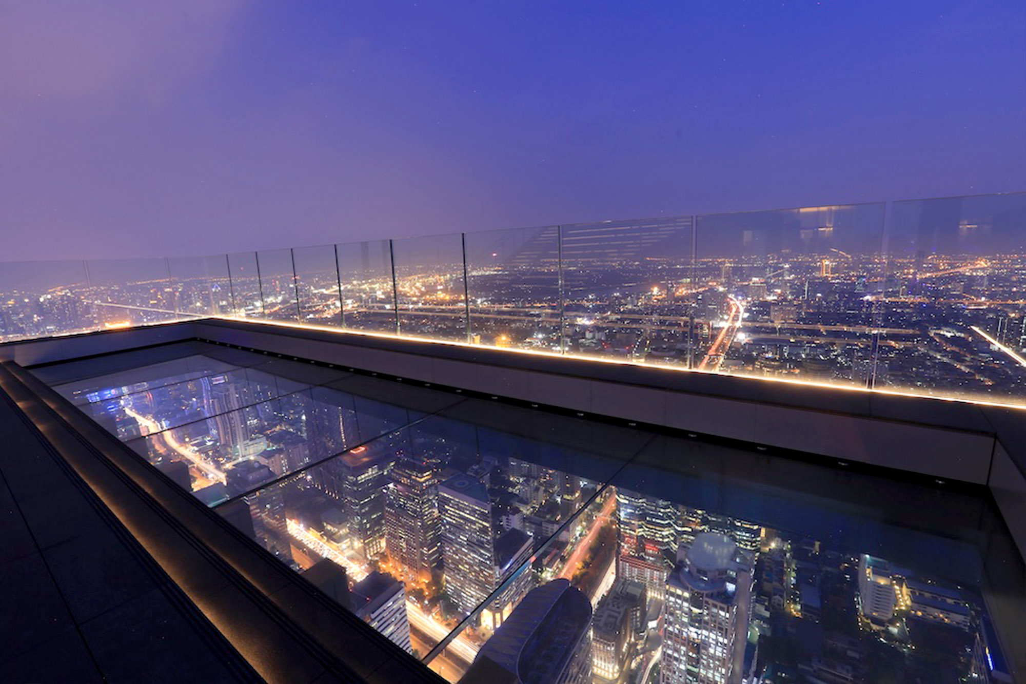 Visionthai Mahanakhon Skywalk Bangkok Mahanakhon